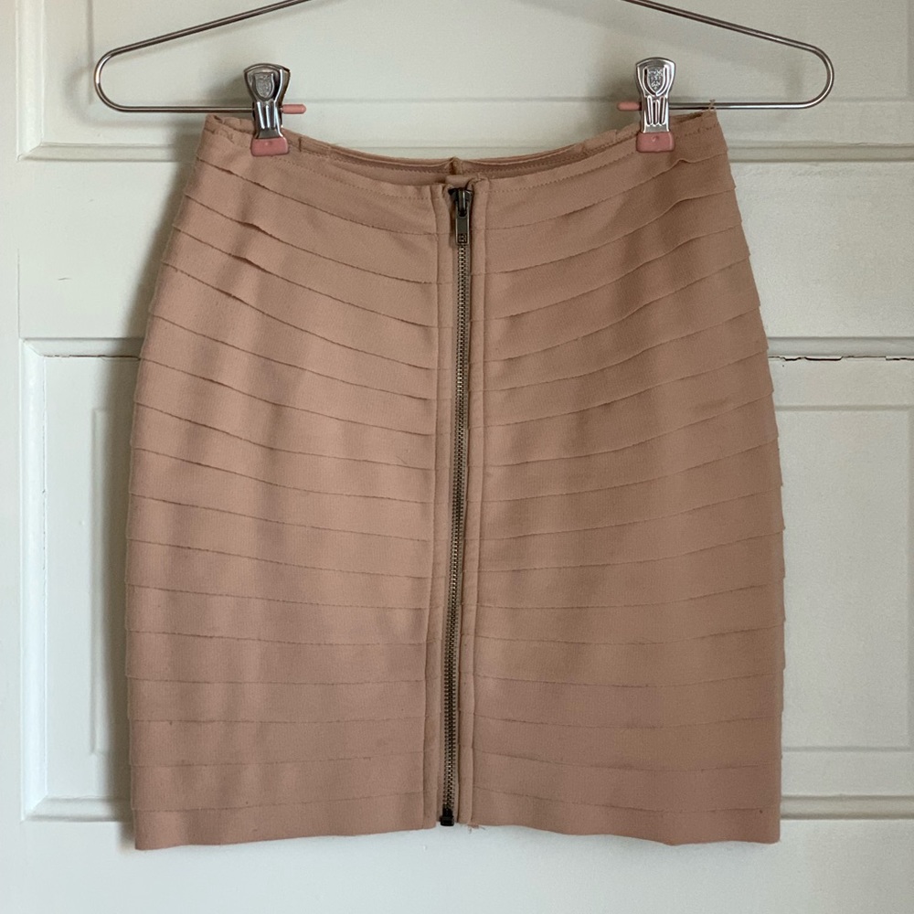 Nude skirt